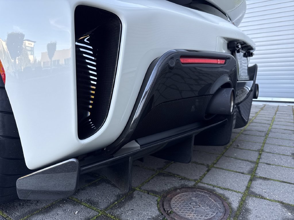 Certified 2020 Ferrari 488 Pista Coupe RWD image 37