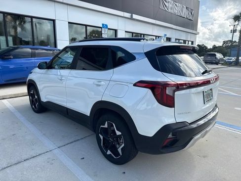 Certified 2025 Kia Seltos EX w/ EX Sunroof Package AWD/4WD image 5