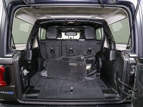 Used 2021 Jeep Wrangler Unlimited Sahara w/ Cold Weather Group image 12