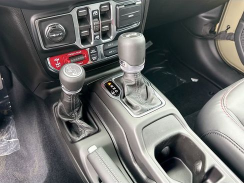 New 2026 Jeep Wrangler Unlimited Rubicon 392 w/ Quick Order Package 27X Moab AWD/4WD image 17