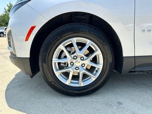 Used 2024 Chevrolet Equinox LT FWD image 10