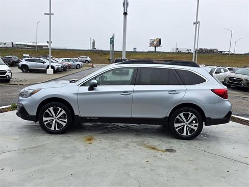 Used 2019 Subaru Outback 2.5i Limited image 6