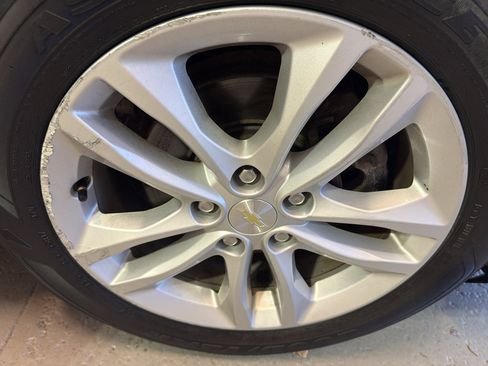 Used 2016 Chevrolet Malibu LT image 32