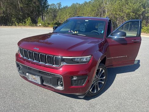 Used 2023 Jeep Grand Cherokee L Overland image 4