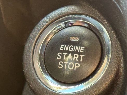 Used 2021 Subaru Forester Limited image 30