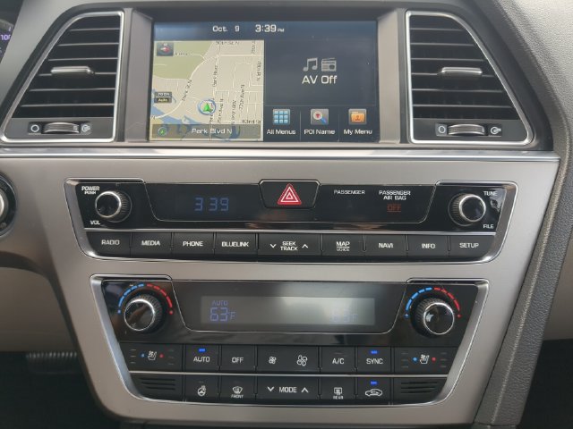 Used 2015 Hyundai Sonata Limited w/ Option Group 05 FWD image 24