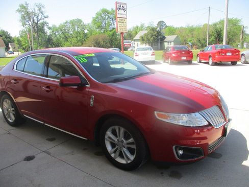 Used 2010 Lincoln MKS AWD image 17