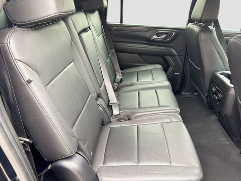 Used 2022 Chevrolet Suburban LT image 29