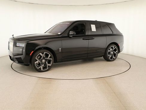 Used 2025 Rolls-Royce Cullinan Black Badge AWD/4WD image 13