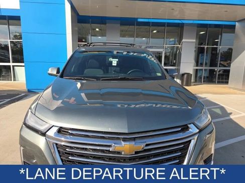 Used 2023 Chevrolet Traverse LT FWD image 6