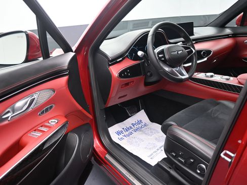 Used 2022 Genesis GV70 3.5T Sport w/ Sport Prestige Package AWD/4WD image 10