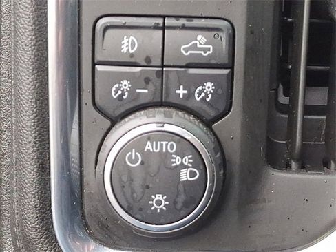 Used 2021 Chevrolet Silverado 1500 RST image 24