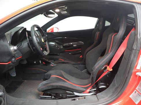 Certified 2019 Ferrari 488 Pista Coupe RWD image 13