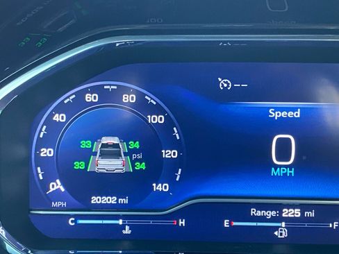 Used 2023 Chevrolet Silverado 1500 LT image 20