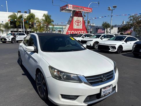 Used 2015 Honda Accord Sport image 2