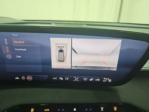 Used 2025 Buick Enclave Sport Touring image 4