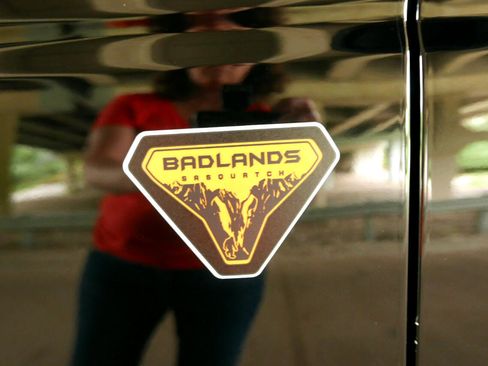 Used 2021 Ford Bronco Badlands image 35