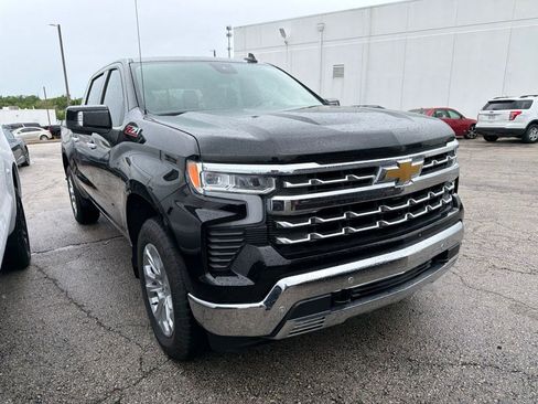 Used 2025 Chevrolet Silverado 1500 LTZ w/ LTZ Premium Package AWD/4WD image 1