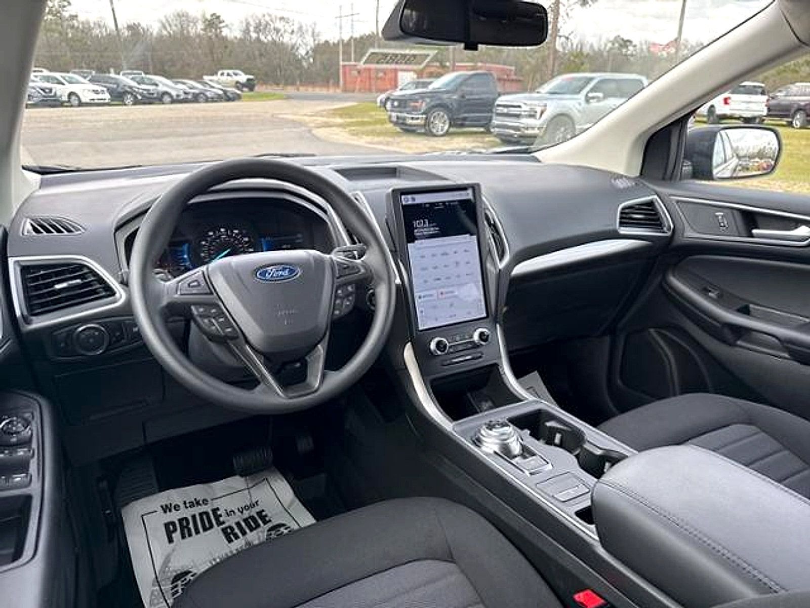 Used 2024 Ford Edge SE AWD/4WD image 11