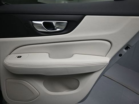 New 2026 Volvo V60 B5 Cross Country Plus w/ Protection Package Premier image 28