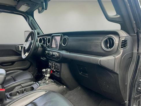 Used 2023 Jeep Wrangler Unlimited Sahara AWD/4WD image 26