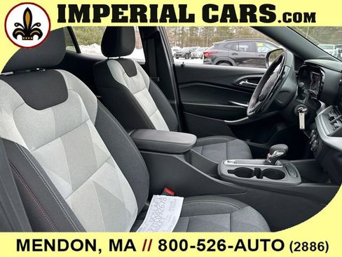 New 2026 Chevrolet Trax RS w/ Sunroof Package image 15