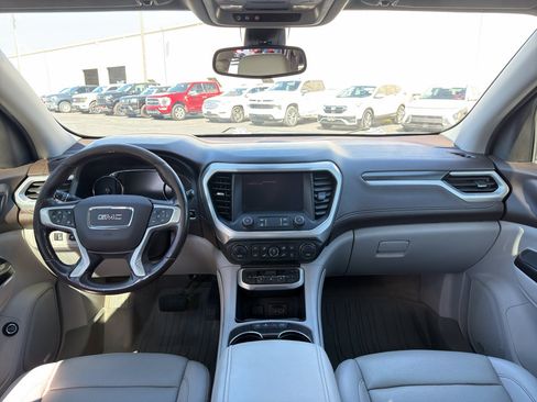 Used 2021 GMC Acadia SLT w/ Technology Package FWD image 9