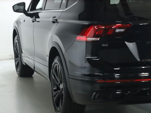 Certified 2023 Volkswagen Tiguan SE R-Line AWD/4WD image 42