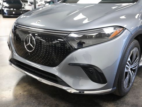 Used 2023 Mercedes-Benz EQS 450+ SUV image 10