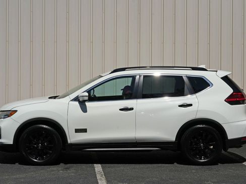 Used 2017 Nissan Rogue SV FWD image 44