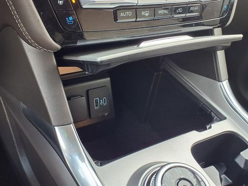 Certified 2023 Ford Explorer Platinum w/ Technology Package image 16