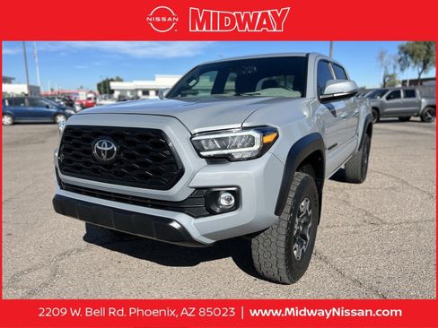 Used 2020 Toyota Tacoma TRD Off-Road image 1