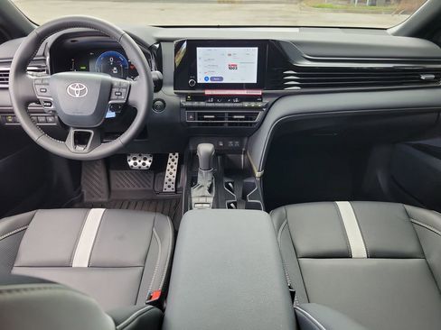 Used 2026 Toyota Camry SE FWD image 13