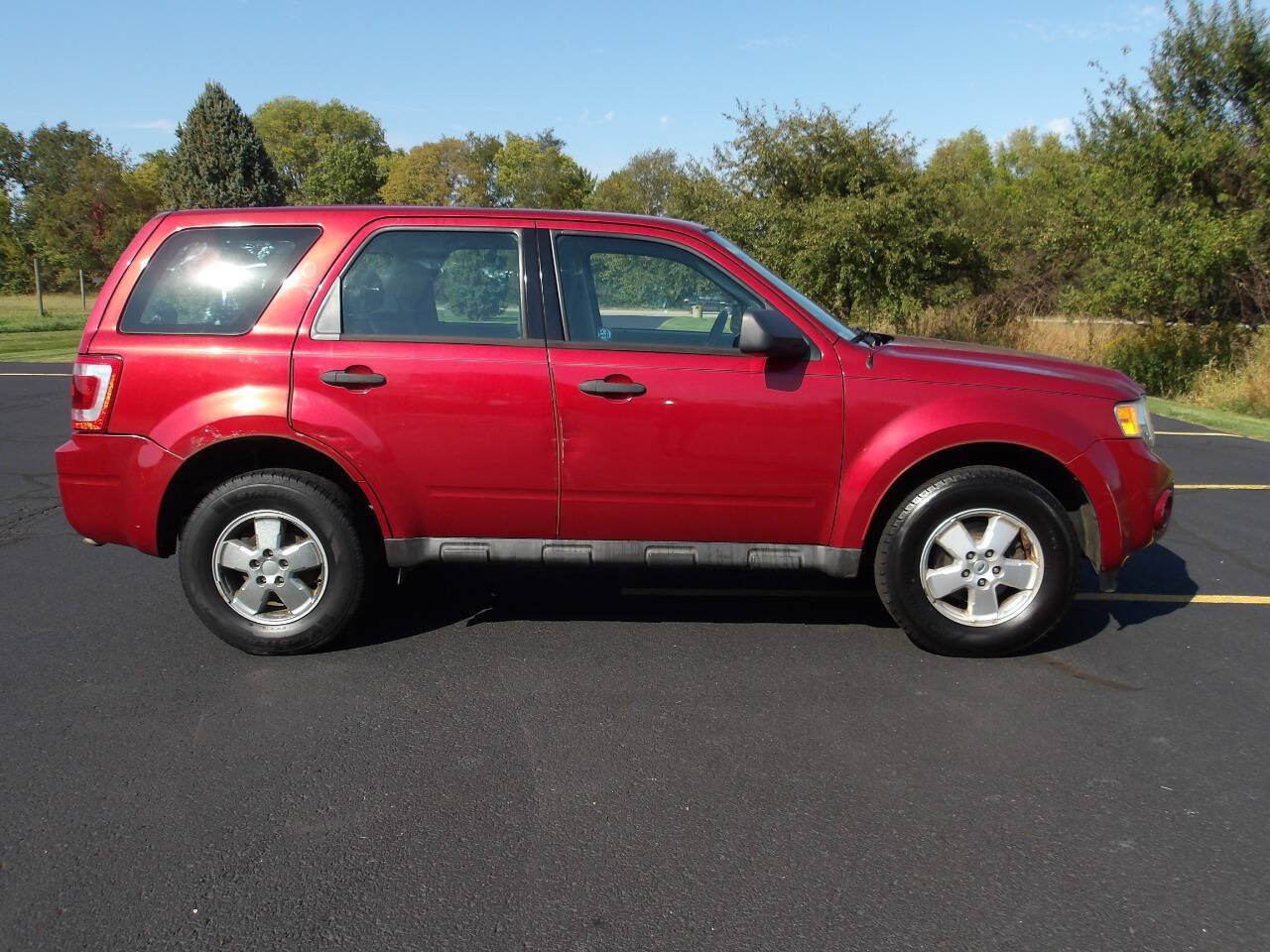Used 2012 Ford Escape XLS FWD image 2