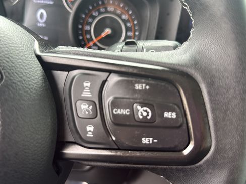 Used 2025 Jeep Wrangler Unlimited Sport AWD/4WD image 26