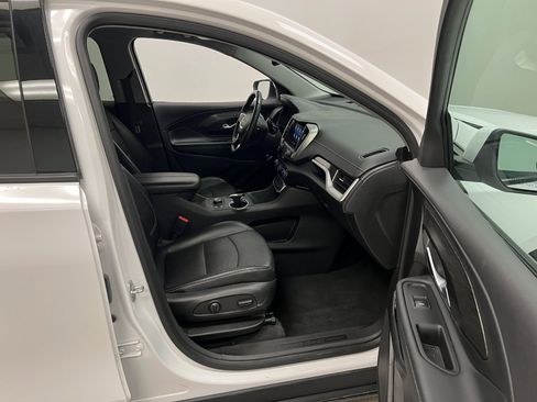 Used 2024 GMC Terrain SLT image 26