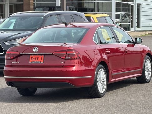 Used 2017 Volkswagen Passat 1.8T SE w/ SE Lighting Package FWD image 5