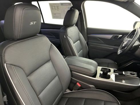 Certified 2025 Buick Enclave Sport Touring image 14