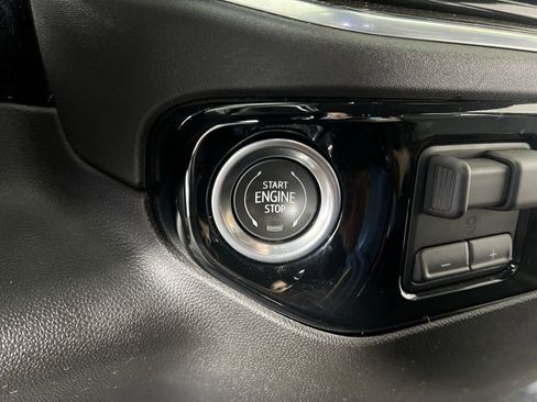 Certified 2022 Chevrolet Silverado 1500 LT AWD/4WD image 16