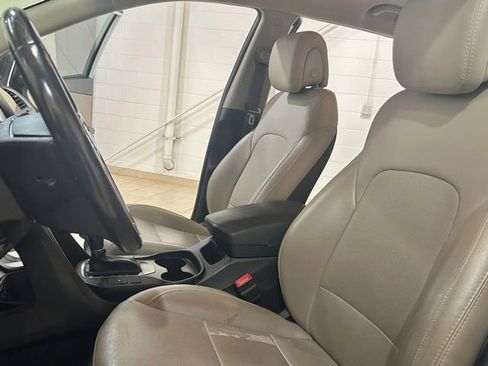 Used 2018 Hyundai Santa Fe Sport 2.0T FWD image 11