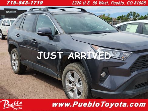 Used 2021 Toyota RAV4 XLE AWD/4WD image 1