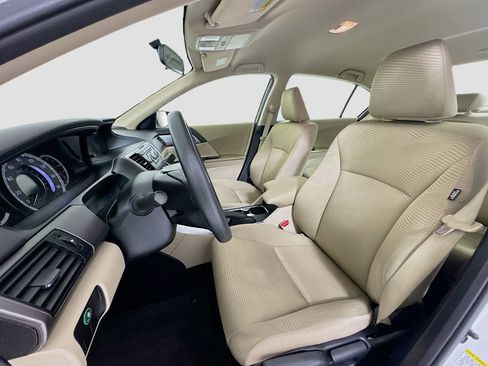 Used 2015 Honda Accord LX image 9