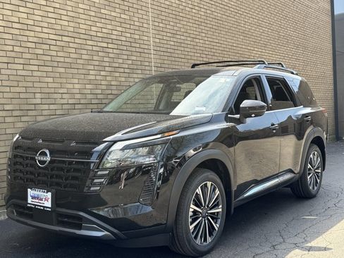 New 2026 Nissan Pathfinder Platinum AWD/4WD image 24