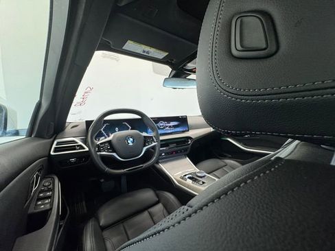 Used 2025 BMW 330i Sedan RWD image 43