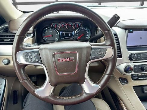 Used 2019 GMC Yukon XL SLT w/ Open Road Package AWD/4WD image 29