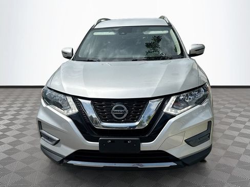 Used 2019 Nissan Rogue SV AWD/4WD image 2