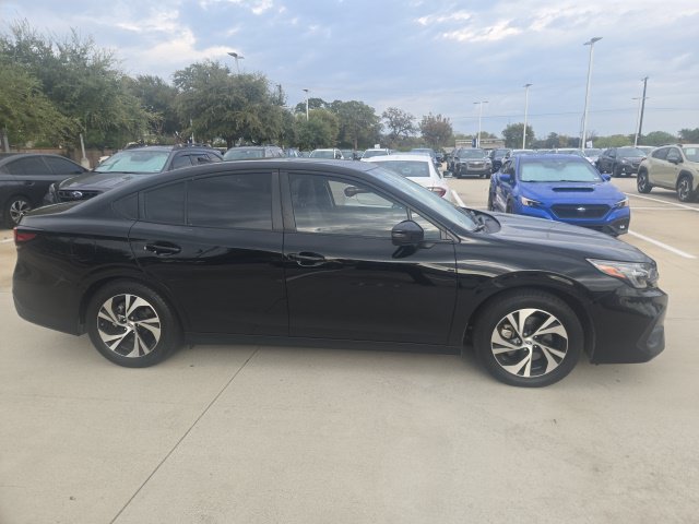 Used 2025 Subaru Legacy Premium AWD/4WD image 2
