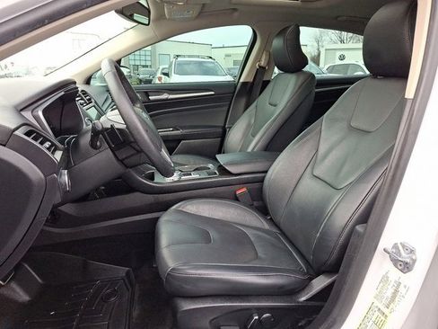 Used 2018 Ford Fusion Titanium image 16