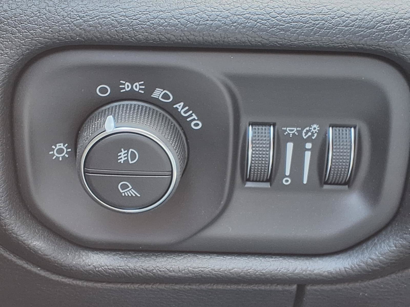 Used 2026 RAM 1500 Lone Star AWD/4WD image 17