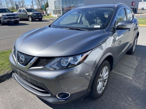 Used 2019 Nissan Rogue Sport SV w/ All-Weather Package AWD/4WD image 3